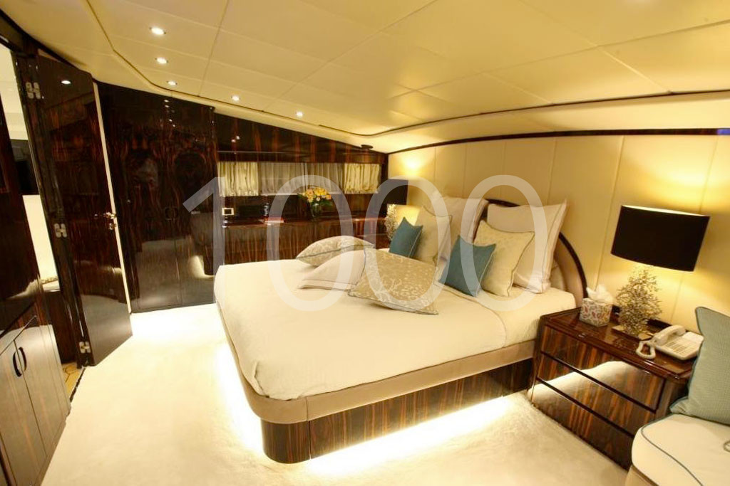 yacht charlotte master cabin