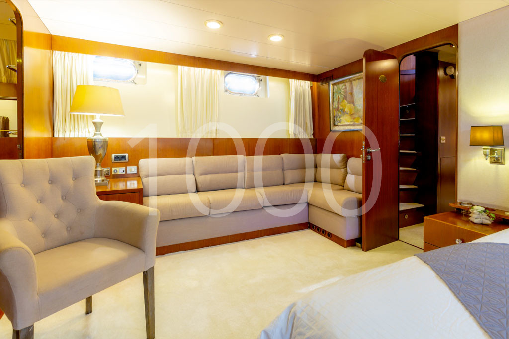 yacht Queen South cabin vip