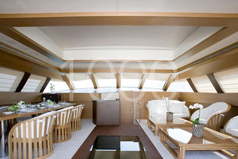 yacht Tamsen dining